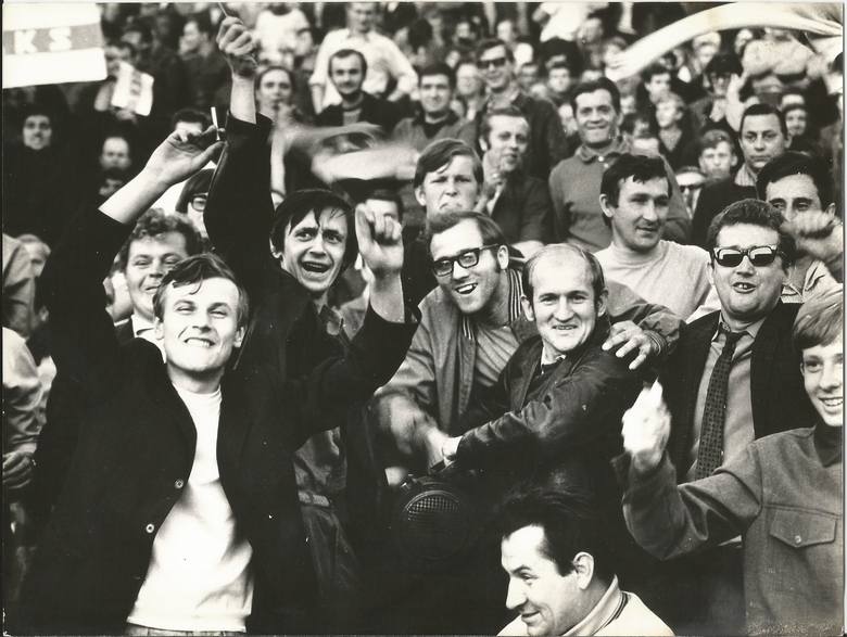 Kibice LKS kiedys | AleMecz.pl