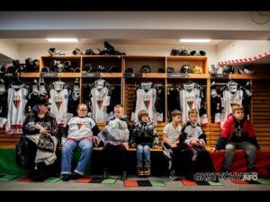 Read more about the article ” To dzięki Wam jesteśmy liderami” – Otwieramy szatnię i odkrywamy tajemnice