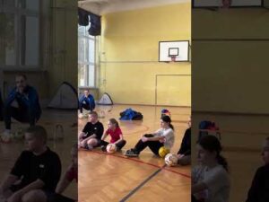 Read more about the article MAGIC IN THE AIR 🪄⭐️ #rakówczęstochowa #częstochowa #piłkanożna #football #tricks #feriezimowe