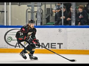 Read more about the article „Meldujemy się w półfinale” – Dominik Paś po meczu Texom STS Sanok – GKS Tychy 1:5