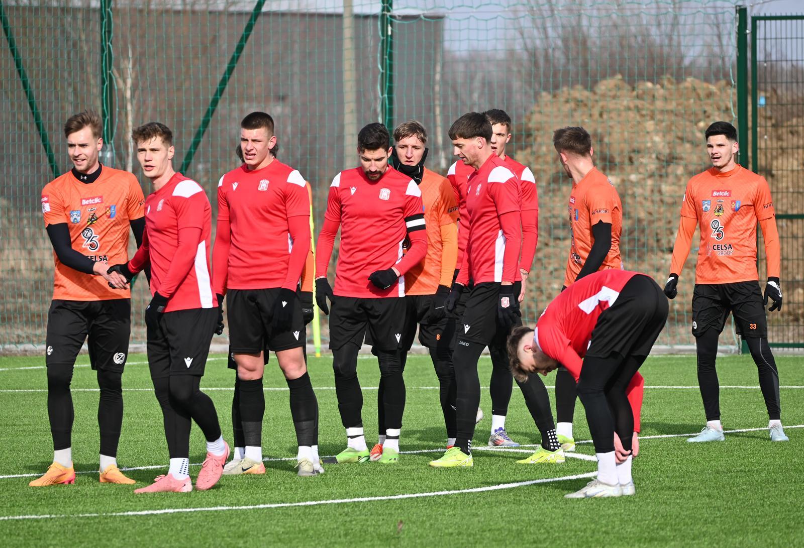 Read more about the article ZDJĘCIA ZE SPARINGU RESOVIA – KSZO OSTROWIEC ŚWIĘTOKRZYSKI