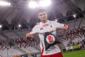 Read more about the article Licytacja fartownej piłki dla Franka