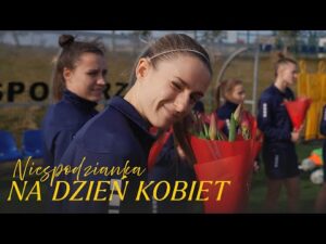 Read more about the article NIESPODZIANKA NA DZIEŃ KOBIET | KWIATY DLA PIŁKAREK
