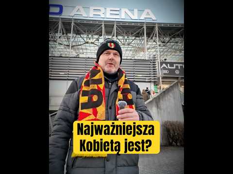 You are currently viewing Najważniejsza kobieta w moim życiu to…❤️💛 Kto jest dla Ciebie numerem jeden?👇🎤⚽ #KoronaKielce