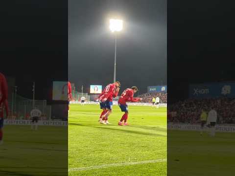 You are currently viewing TA RADOŚĆ! 🤩🔥 #rakówczęstochowa #piłkanożna #ekstraklasa #football #celebration