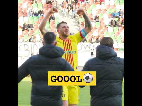 You are currently viewing ⚽ Miłosz Trojak jak Pavol Stano! Nietypowy napastnik Korony! #koronakielce #bramka #obrońca