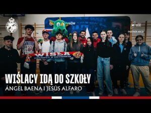 Read more about the article Wiślacy idą do szkoły: Ángel Baena i Jesús Alfaro w Szkole Podstawowej we Wrząsowicach