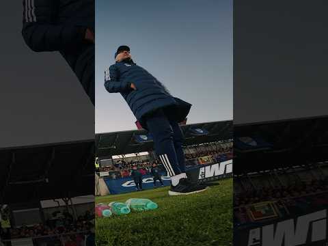 You are currently viewing PRACA TRENERA OD KULIS 👀🧢 #rakówczęstochowa #częstochowa #ekstraklasa #piłkanożna #football