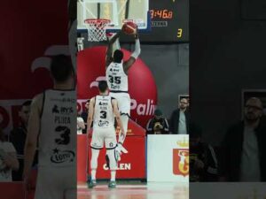 Read more about the article ONU NA 10 PIĘTRZE! ⚡️ #legia #basketball #plkpl #sport #koszykowka  #legiakosz #nba #basket #dunk