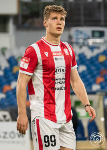 Read more about the article ZDJĘCIA Z MECZU RESOVIA – HUTNIK KRAKÓW