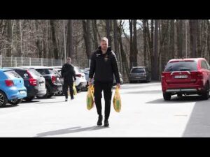 Read more about the article Razem z Mikołajem odwiedziliśmy schronisko Sopotkowo | Trefl Sopot