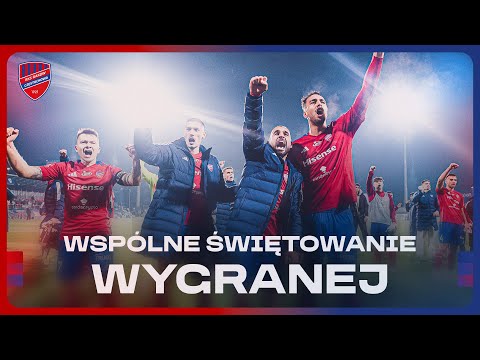 You are currently viewing Radość z kibicami po wygranej z Radomiakiem