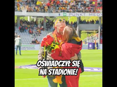 You are currently viewing 💍Zaręczyny na Exbud Arenie💛♥️ #koronakielce #miłość #pilkanozna