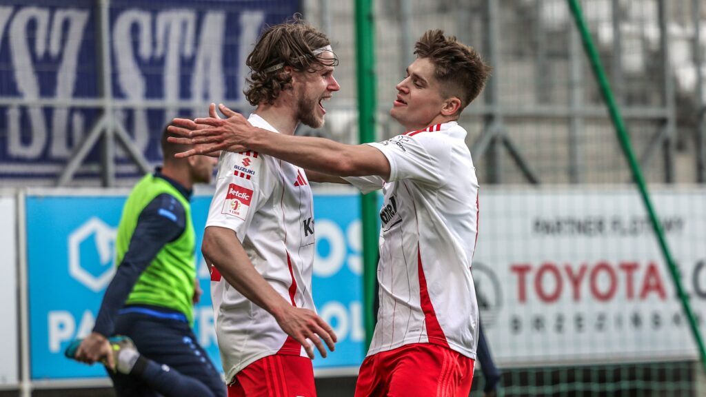 You are currently viewing 5 powodów, dla których musisz być na ŁKS – Znicz!