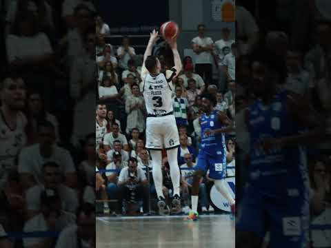 Read more about the article PLUTA SPECJALISTA DO ZADAŃ SPECJALNYCH 🤯 #legia #basketball #plkpl #sport #nba #basket #koszykowka