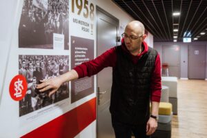 Read more about the article 90 grup, 2500 dzieci i młodzieży | Wycieczki po stadionie Króla