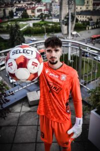 Read more about the article Sesja zdjęciowa nowych koszulek meczowych Resovii na sezon 2025/26