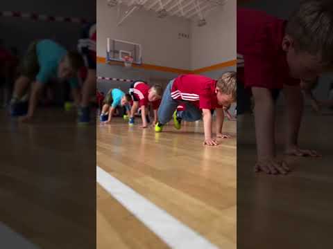 You are currently viewing Blisko 100 dzieci rozpoczęła wakacje razem z nami na półkoloniach z Małą Akademią Raków! 😍📲