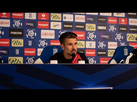 You are currently viewing JESTEŚMY DUMNI Z NASZEGO WYSTĘPU | Konferencja prasowa trenera Luki Elsnera po meczu z Lechem