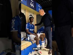 Read more about the article Ale z naszego trenera żartowniś 🤭 #kolejorz #football #lechpoznań #sports #shorts #joke