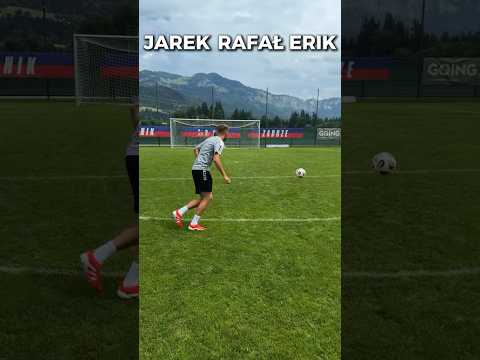 You are currently viewing Jaro 🆚 Erik 🆚 Rafał #górnikzabrze #footballchallenge #footballskills