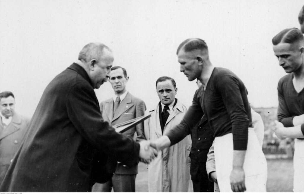 karasiak nac e1679652721142 1024x653 1 | AleMecz.pl