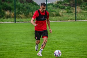 oboz tuszownarodowy lato2025 11 300x200 1 | AleMecz.pl