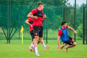 oboz tuszownarodowy lato2025 35 300x200 1 | AleMecz.pl