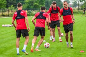 oboz tuszownarodowy lato2025 7 300x200 1 | AleMecz.pl