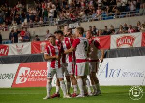 20250829 Resovia Podhale 7151 300x214 1 | AleMecz.pl