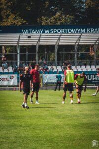 Hutnik Resovia 01 min 200x300 1 | AleMecz.pl