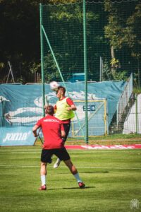 Hutnik Resovia 06 min 200x300 1 | AleMecz.pl