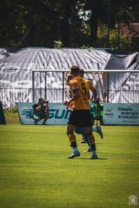 Hutnik Resovia 20 min 200x300 1 | AleMecz.pl