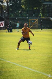 Hutnik Resovia 22 min 200x300 1 | AleMecz.pl