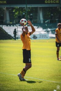 Hutnik Resovia 25 min 200x300 1 | AleMecz.pl