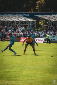 Hutnik Resovia 32 min 200x300 1 | AleMecz.pl