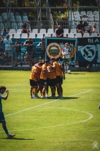 Hutnik Resovia 41 min 200x300 1 | AleMecz.pl