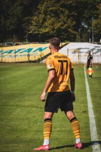 Hutnik Resovia 48 min 200x300 1 | AleMecz.pl