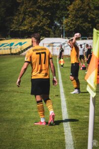 Hutnik Resovia 49 min 200x300 1 | AleMecz.pl