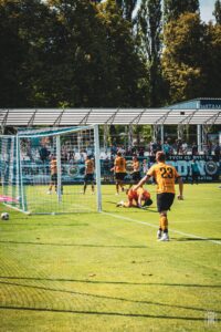 Hutnik Resovia 52 min 200x300 1 | AleMecz.pl