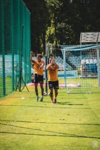 Hutnik Resovia 61 min 200x300 1 | AleMecz.pl