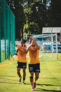 Hutnik Resovia 63 min 200x300 1 | AleMecz.pl