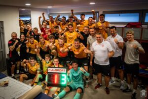 Read more about the article Zdjęcia z meczu Hutnik Kraków – Resovia (09.08.2025)