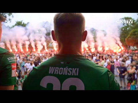 You are currently viewing Prezentacja drużyny i domowych koszulek na sezon 2025/26