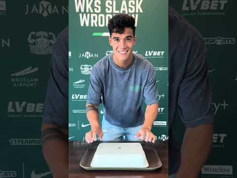 Read more about the article Najlepsze danie na zakończenie wakacji według Jorge?  Proste 😎 #slaskwroclaw #football