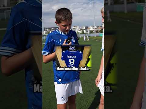 You are currently viewing Kto jest większym kibicem Lecha? vol.2 👀🥊 #lechpoznań #football #fans #shorts #kolejorz