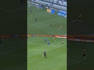 Read more about the article WOW ERICZKU 😮 #górnikzabrze #football #topgoal #ekstraklasa