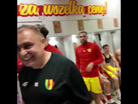 Read more about the article KORONA WYGRYWA Z MOTOREM! SZALONY TANIEC W SZATNI!