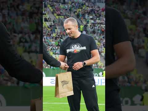 You are currently viewing Tak wygrywa się koszulkę meczową wraz z podpisami od zondacrypto Polska 😎