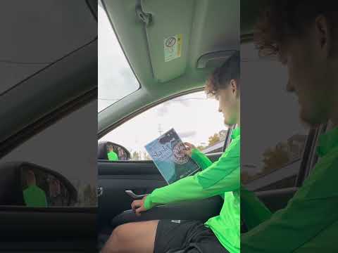 Read more about the article Jeden z bohaterów ostatniego spotkania w akcji 🫣🦸 #shorts #slaskwroclaw